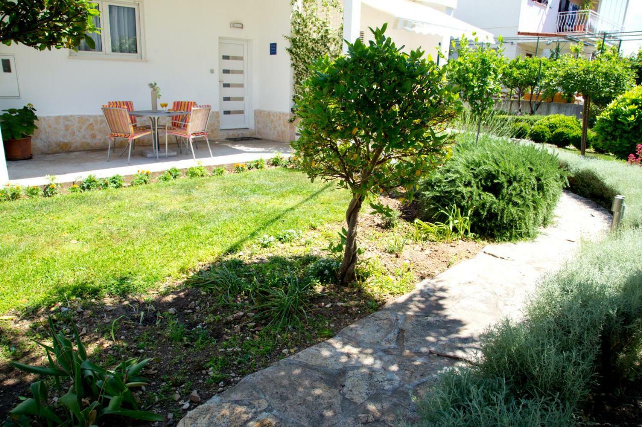 شقة Apartman Topic Kaštela المظهر الخارجي الصورة